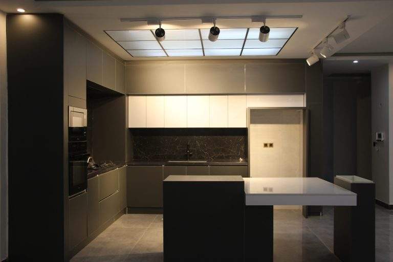 کابینت لوکس چیست؟ بهترین طرح و رنگ + مقایسه قیمت 1404