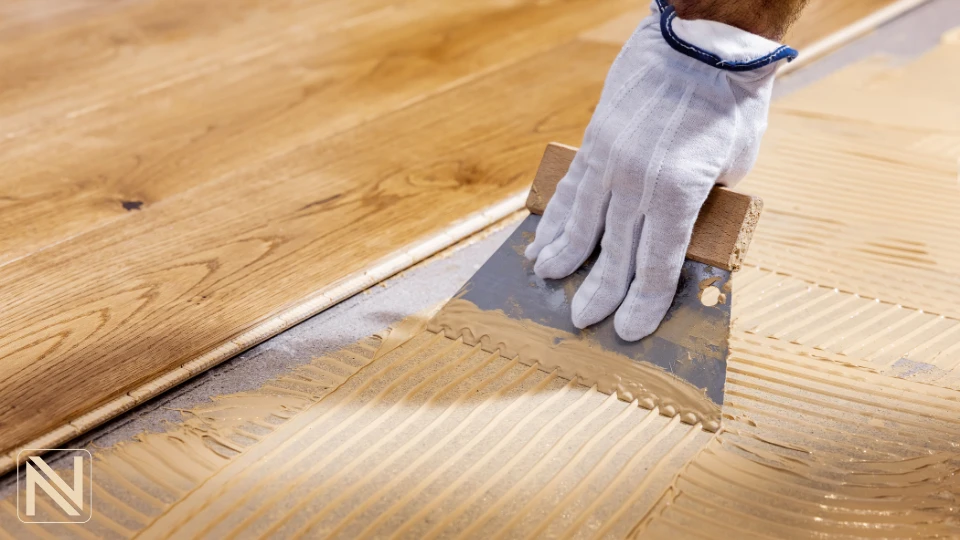 چسباندن لمینت با چسب لمینت مخصوص