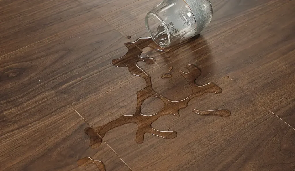 پارکت ضد اب است