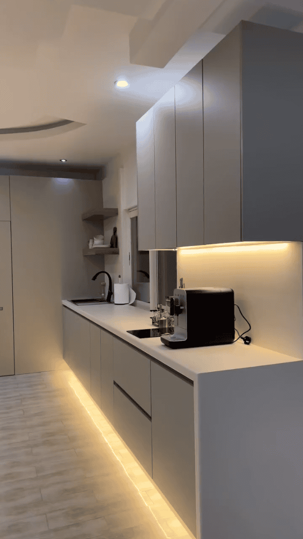 کابینت رشت ناژولوکس